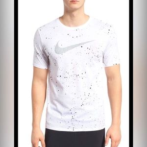 Men’s The Nike Tee Paint Splatter T shirt XL